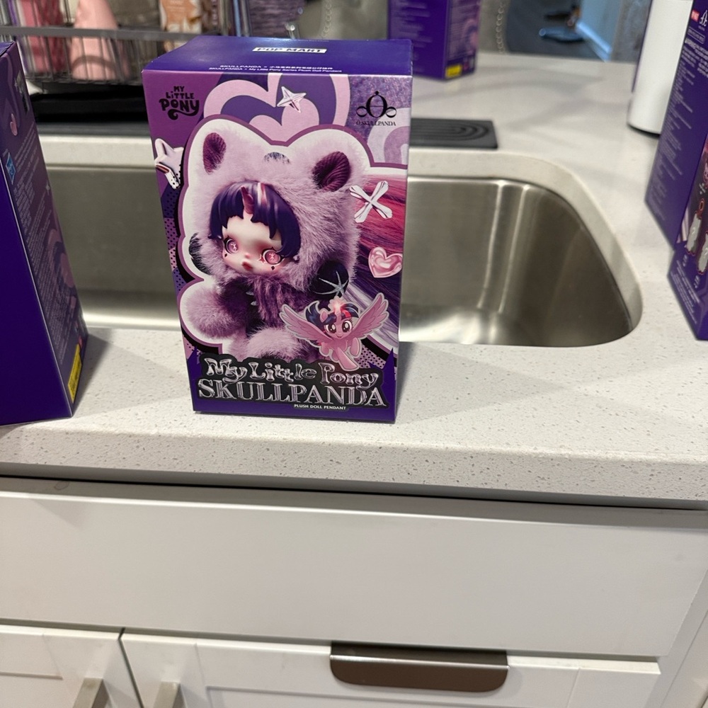 POP MART SKULLPANDA × My Little Pony Series Plush - (Rarity) - Picture 3 of 3